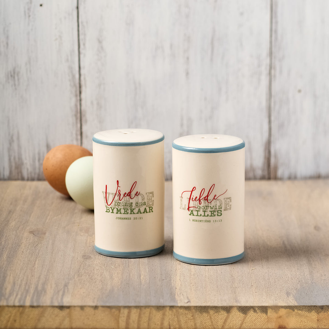 Liefde En Vrede Salt And Pepper Set - 1 Kor. 13:13, Joh. 20:21