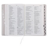 NLV Wit Kunsleer Mnr & Mev Geskenkbybel met Duimgrepe