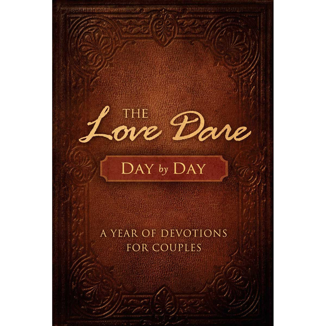 The Love Dare Day By Day: A Year Of Devotions For Couples - SA Print (Paperback)